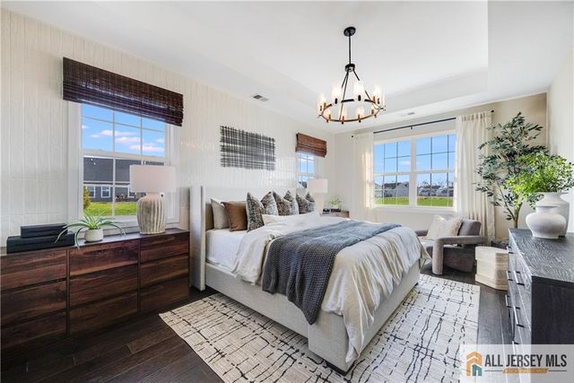 1 Galerie Court, Monroe, NJ 08831