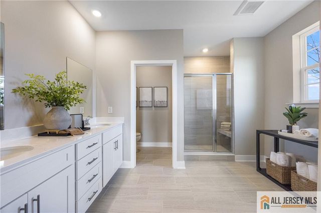 1 Galerie Court, Monroe, NJ 08831