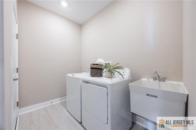 1 Galerie Court, Monroe, NJ 08831