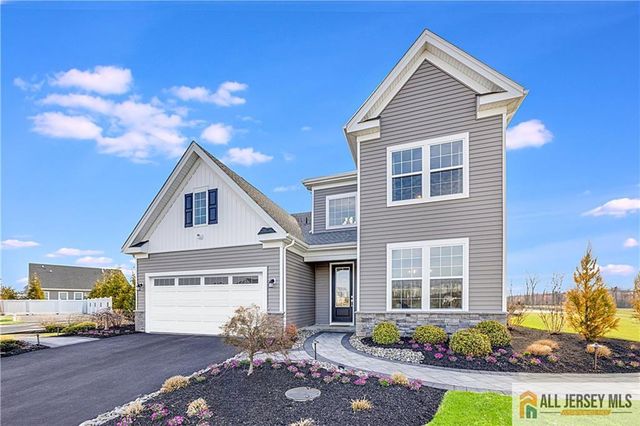 1 Galerie Court, Monroe, NJ 08831