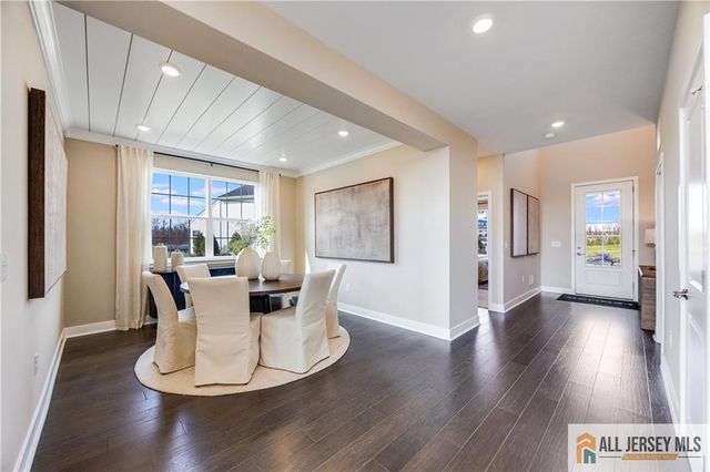 1 Galerie Court, Monroe, NJ 08831