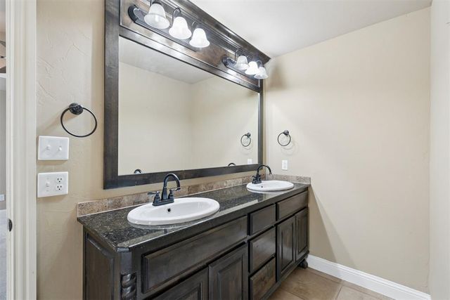 2408 NW 154th Street, Edmond, OK 73013