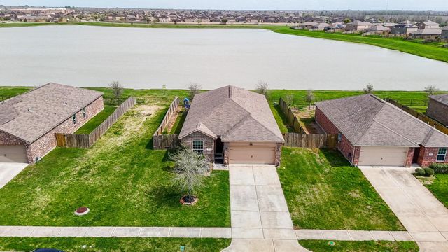 9803 Garnet Grove Drive, Rosharon, TX 77583