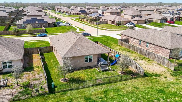 9803 Garnet Grove Drive, Rosharon, TX 77583