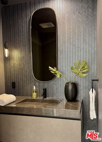 3848 Vantage Avenue, Studio City (los Angeles), CA 91604