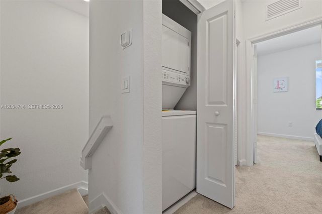 20655 NE 7th Pl, Miami, FL 33179