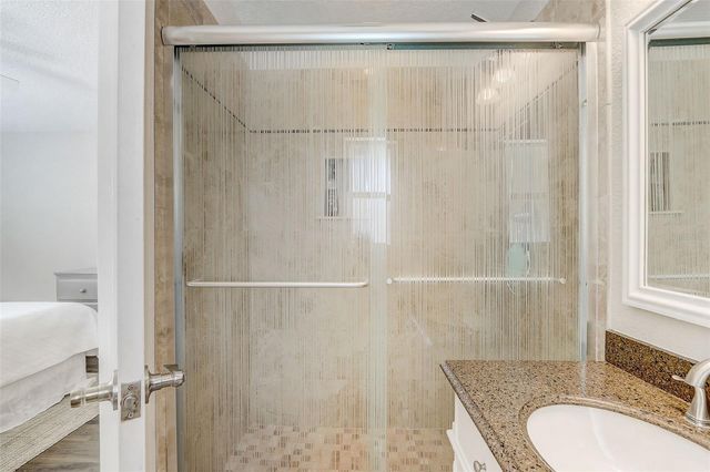 423 OAK HILL DRIVE, Altamonte Springs, FL 32701