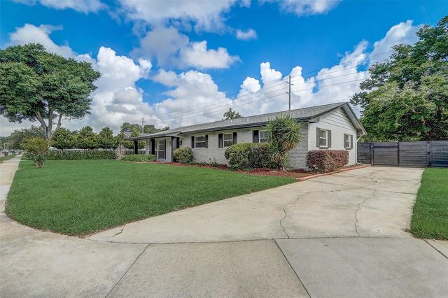 423 OAK HILL DRIVE, Altamonte Springs, FL 32701