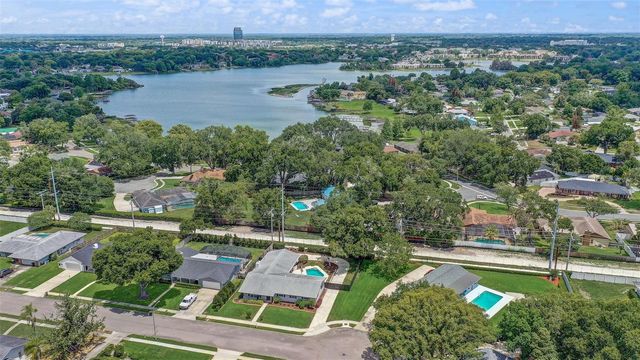 423 OAK HILL DRIVE, Altamonte Springs, FL 32701
