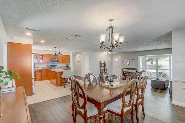 423 OAK HILL DRIVE, Altamonte Springs, FL 32701