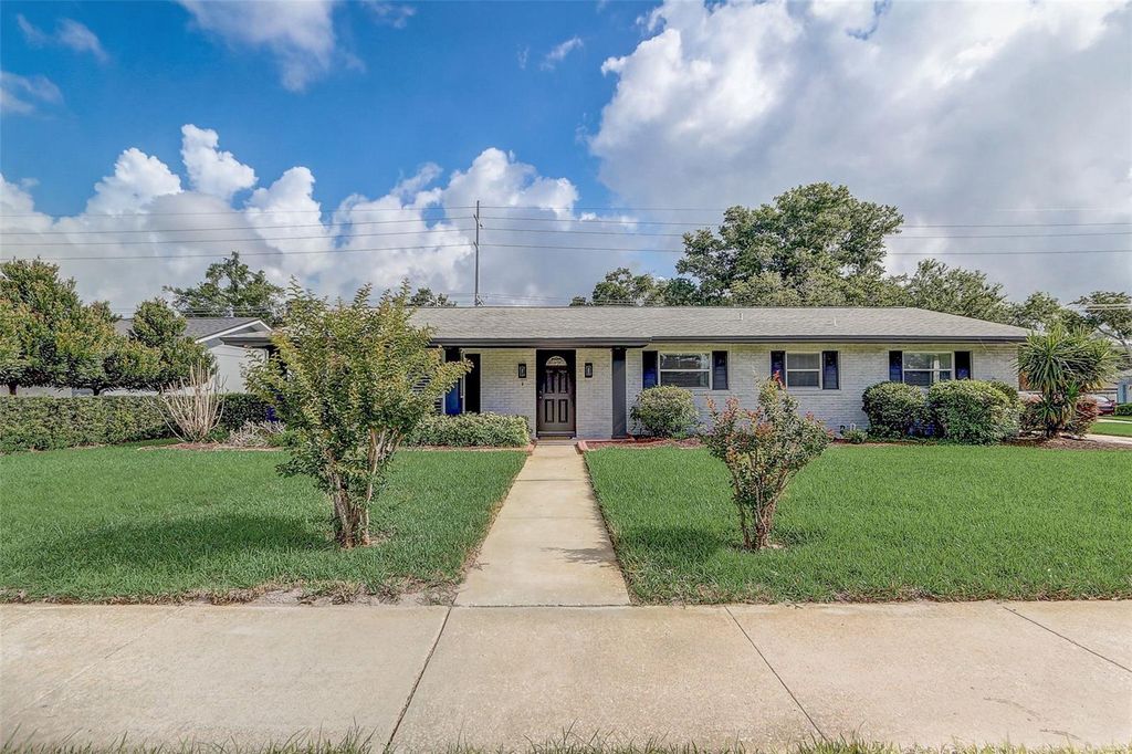 423 OAK HILL DRIVE, Altamonte Springs, FL 32701
