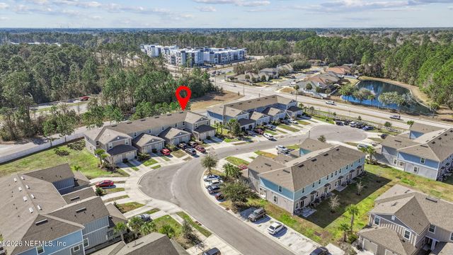 921 CAPITOL Parkway, Jacksonville, FL 32218