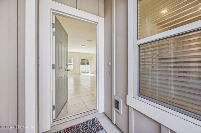 921 CAPITOL Parkway, Jacksonville, FL 32218