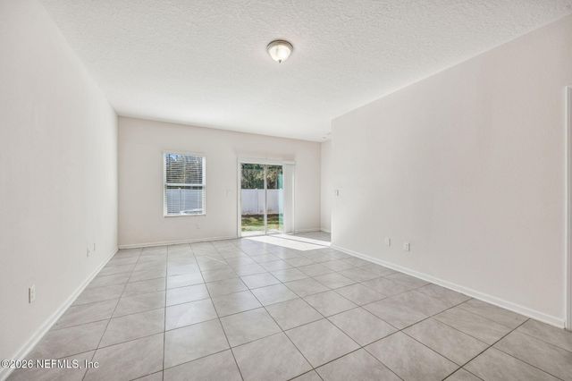 921 CAPITOL Parkway, Jacksonville, FL 32218