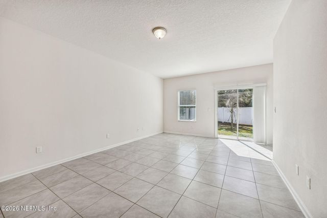 921 CAPITOL Parkway, Jacksonville, FL 32218