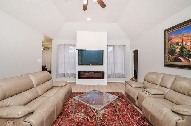 2523 Carriage Lane, Stafford, TX 77477