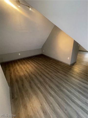 12007 Beulah Avenue up, Cleveland, OH 44106