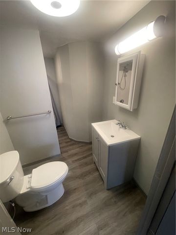 12007 Beulah Avenue up, Cleveland, OH 44106