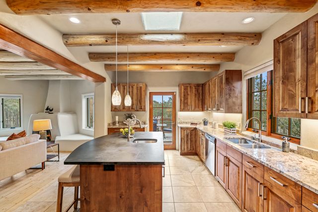 1300 Lejano Lane, Santa Fe, NM 87501