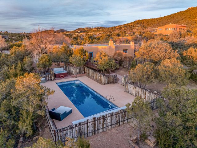1300 Lejano Lane, Santa Fe, NM 87501