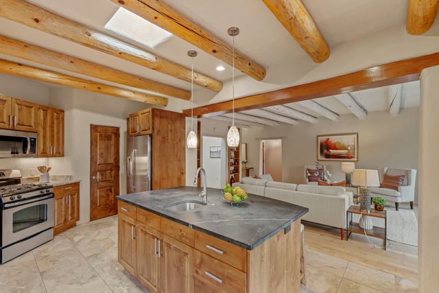 1300 Lejano Lane, Santa Fe, NM 87501