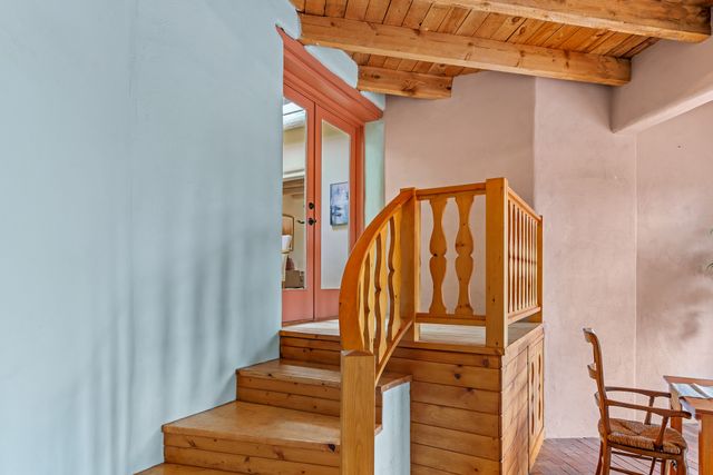 1300 Lejano Lane, Santa Fe, NM 87501