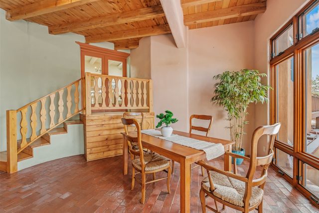 1300 Lejano Lane, Santa Fe, NM 87501