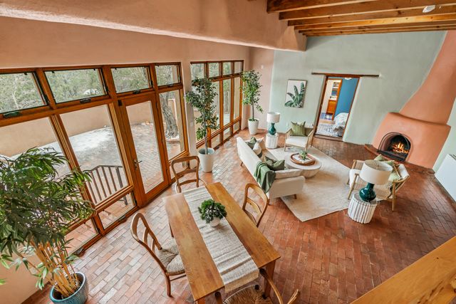 1300 Lejano Lane, Santa Fe, NM 87501