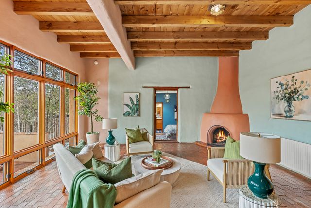 1300 Lejano Lane, Santa Fe, NM 87501