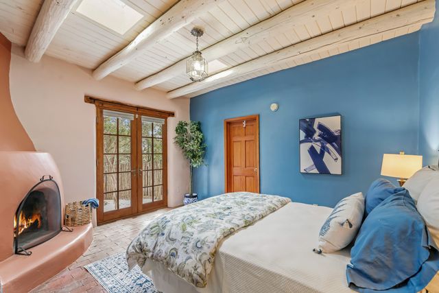 1300 Lejano Lane, Santa Fe, NM 87501