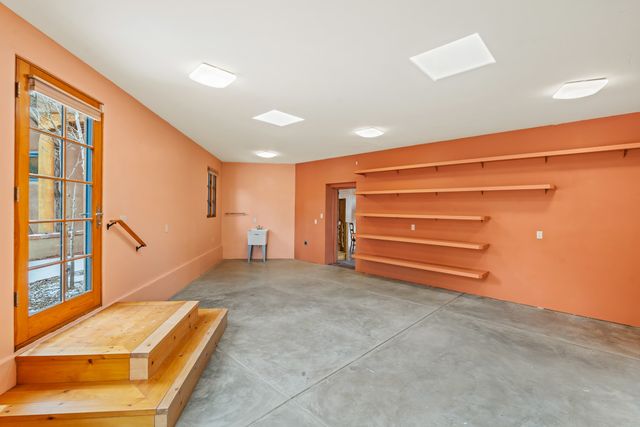 1300 Lejano Lane, Santa Fe, NM 87501