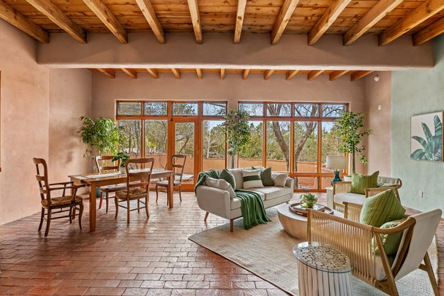 1300 Lejano Lane, Santa Fe, NM 87501