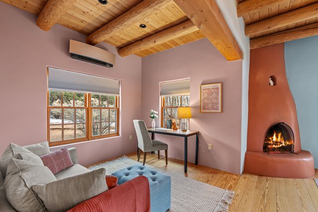 1300 Lejano Lane, Santa Fe, NM 87501