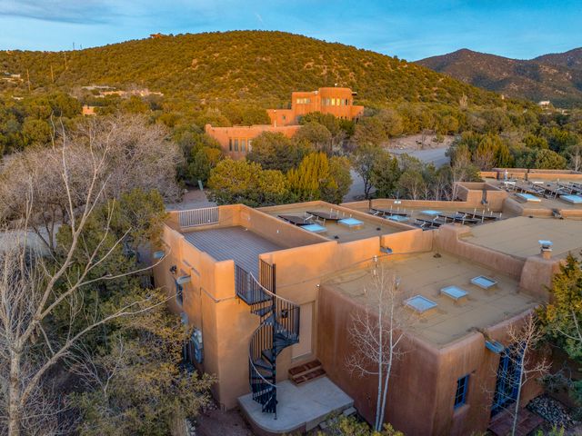 1300 Lejano Lane, Santa Fe, NM 87501
