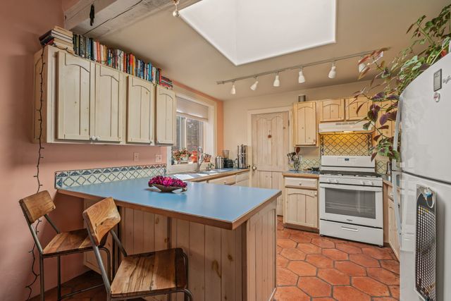 1300 Lejano Lane, Santa Fe, NM 87501