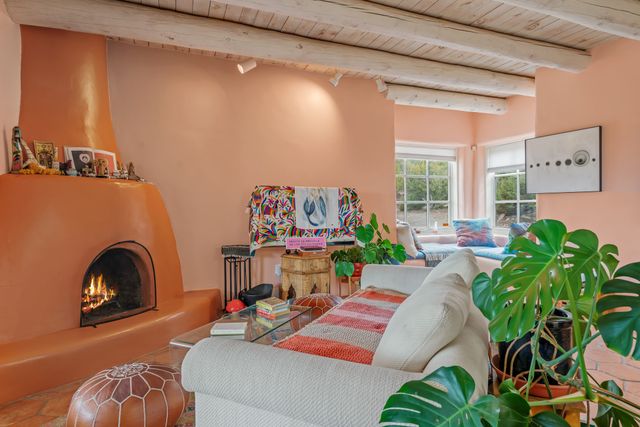 1300 Lejano Lane, Santa Fe, NM 87501