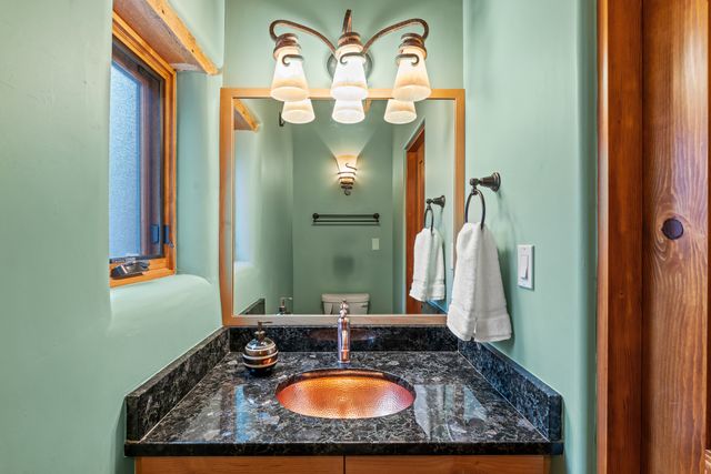 1300 Lejano Lane, Santa Fe, NM 87501