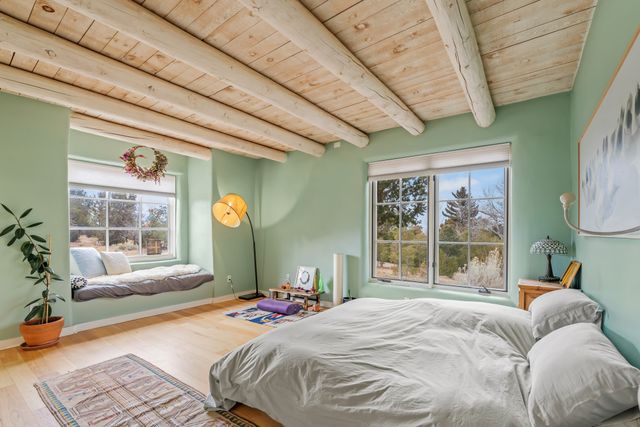 1300 Lejano Lane, Santa Fe, NM 87501