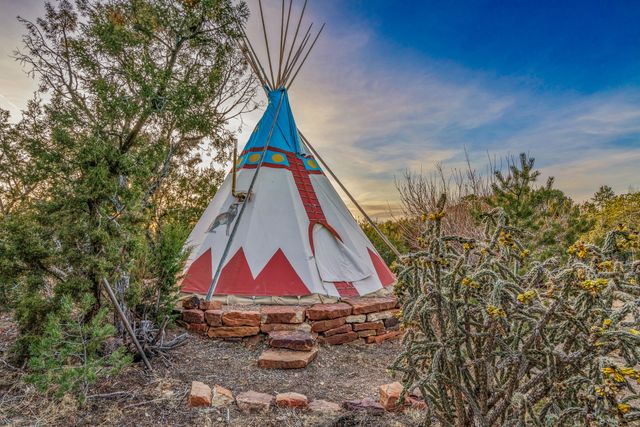 1300 Lejano Lane, Santa Fe, NM 87501