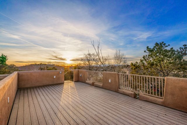 1300 Lejano Lane, Santa Fe, NM 87501