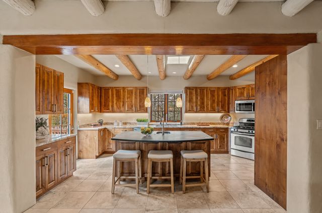 1300 Lejano Lane, Santa Fe, NM 87501