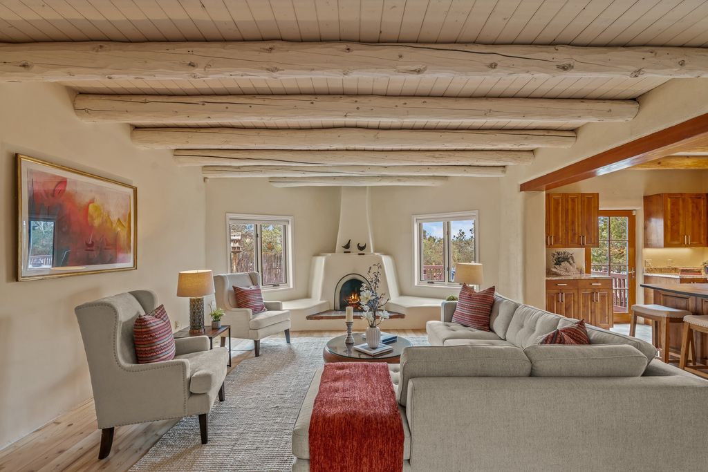 1300 Lejano Lane, Santa Fe, NM 87501