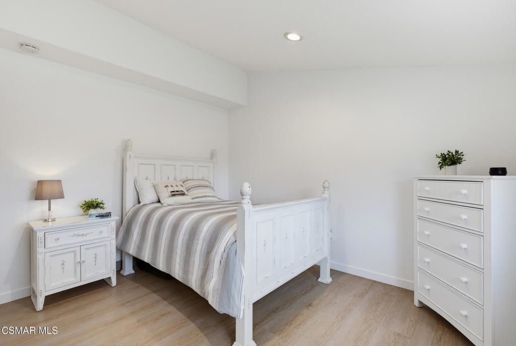 Image 20 of property listing at 6129 Ellenview Avenue, Woodland Hills, CA 91367