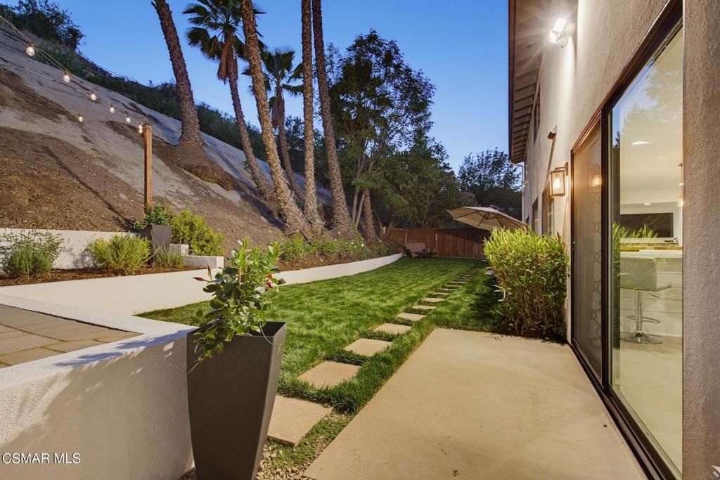 Image 37 of property listing at 6129 Ellenview Avenue, Woodland Hills, CA 91367