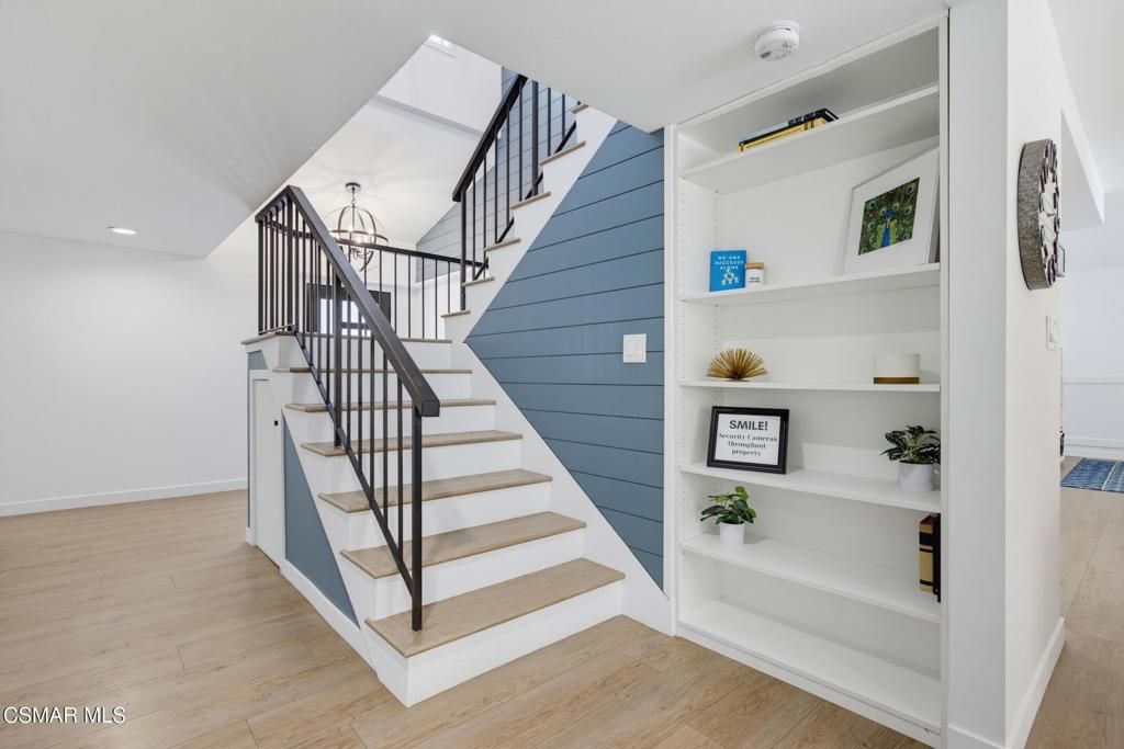 Image 6 of property listing at 6129 Ellenview Avenue, Woodland Hills, CA 91367