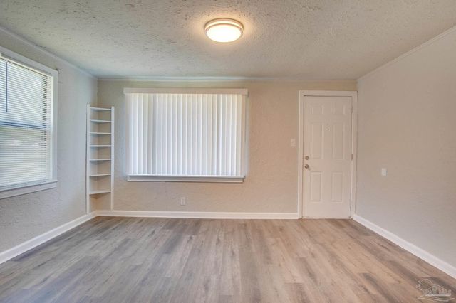 1016 W Maxwell St, Pensacola, FL 32501