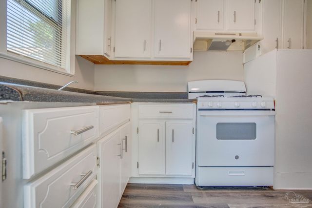 1016 W Maxwell St, Pensacola, FL 32501