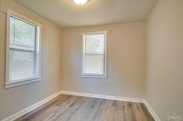1016 W Maxwell St, Pensacola, FL 32501