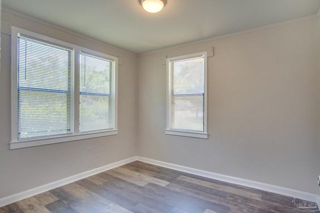 1016 W Maxwell St, Pensacola, FL 32501