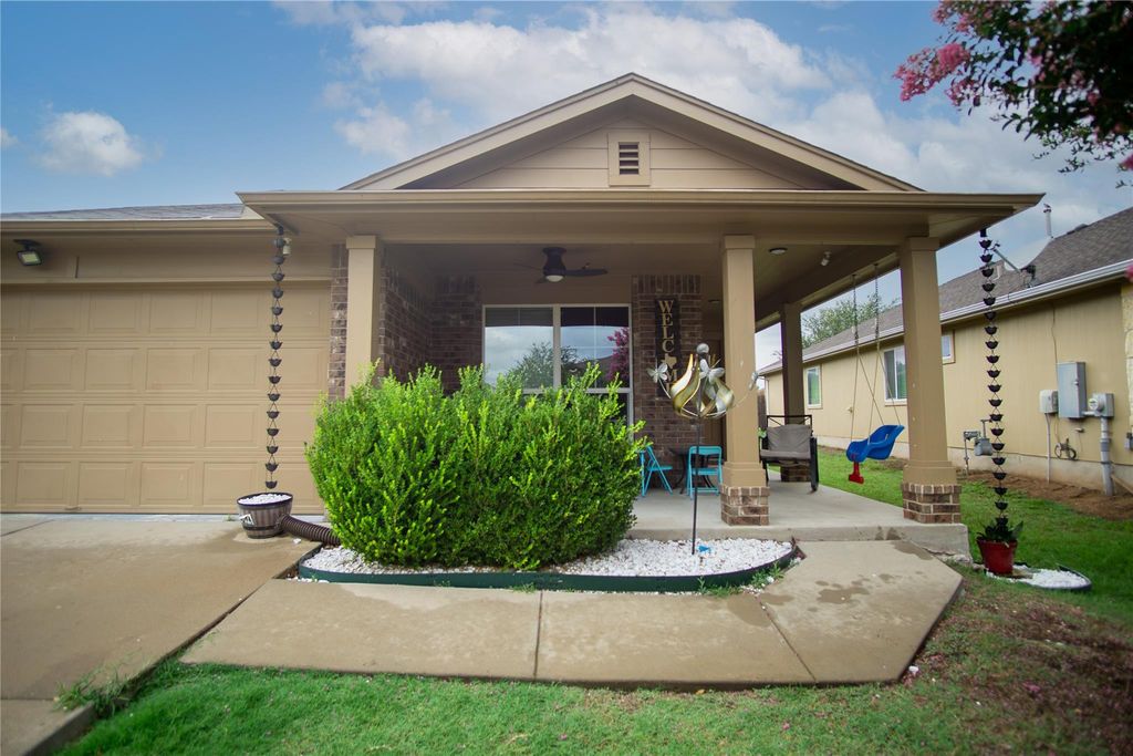 6912 Plains Crest DR, Del Valle, TX 78617